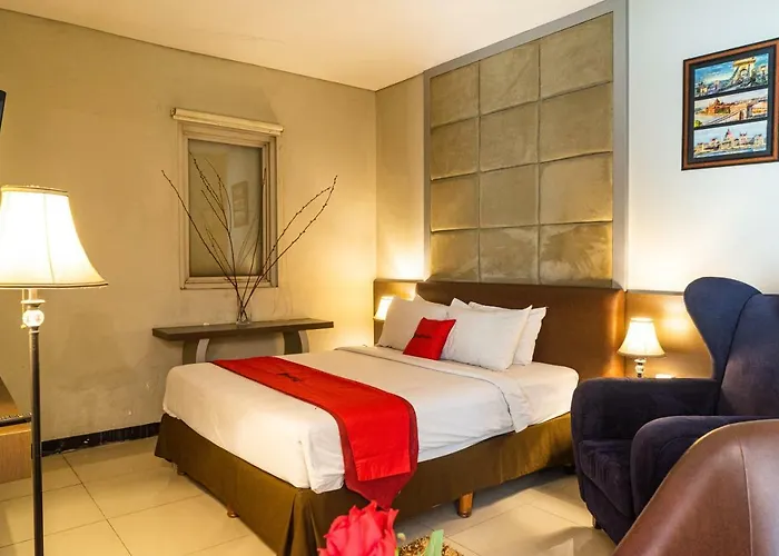 Reddoorz Plus Near Blok M Square Jakarta